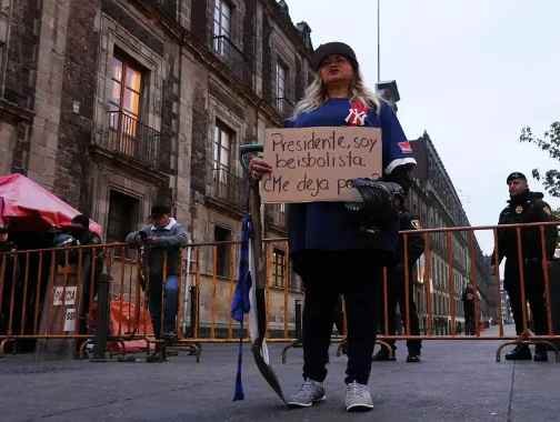 AMLO promete reunirse con Madre Buscadora