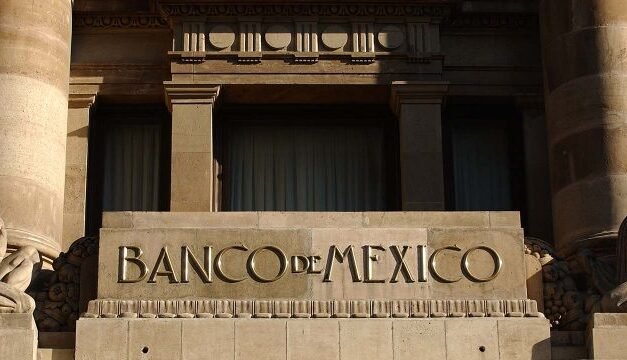 Banxico podría ajustar tasa, desalineándose de tendencia regional: J.P. Morgan y Deutsche Bank