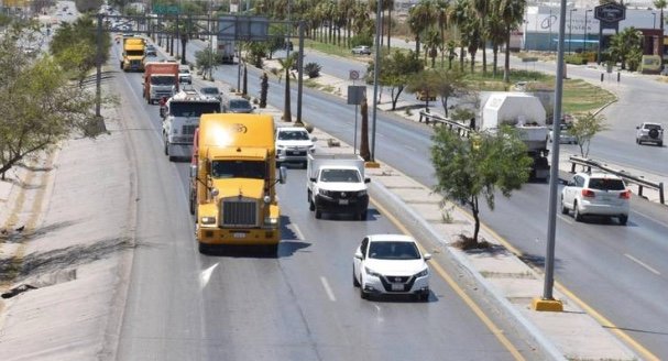 Desafíos y controversias en Torreón: retiro de camiones de doble remolque del periférico