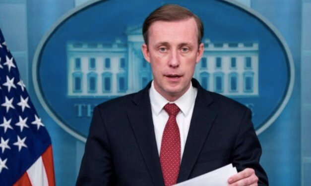 La Casa Blanca condena el uso de fuerza en la irrupción policial en la Embajada de México en Ecuador