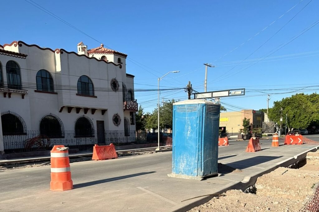 revitalización, espacios peatonales, accesibilidad, quejas, críticas, lavacoches, estacionamiento, proyectos urbanos, transformación, revitalización, urbanismo, mejoras, desarrollo, comunidad, autoridades, colaboración, planificación, iniciativa, eficiencia, zanja, servicios eléctricos, 