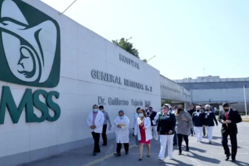 IMSS, Coahuila, servicios médicos, urgencias, hospitalización, día festivo, operaciones reducidas, atención médica, responsabilidad ciudadana, derechohabientes, personal médico, consultas suspendidas, trámites, llamado, emergencia real, ley laboral, protocolo, guardias, beneficiarios, pensionados, jubilados, descanso obligatorio, servicios limitados, clínicas