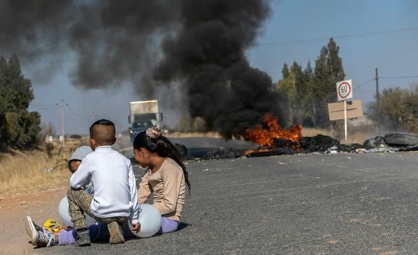 Persiste la violencia en Zacatecas: nuevos hallazgos y bloqueos en carretera hacia Coahuila