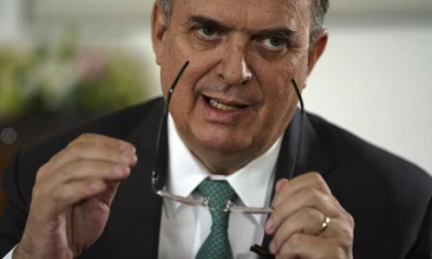 Tensión política en Guadalajara: abucheos a Marcelo Ebrard desatan controversia