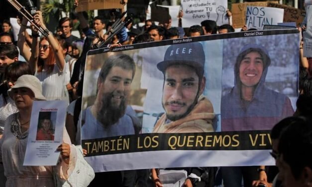 Cinco miembros del CJNG sentenciados a 75 años de prisión por secuestro de estudiantes de cine en Jalisco