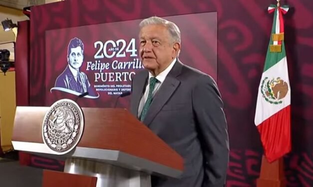 AMLO firma acuerdo energético con Belice a pesar de apagones en México