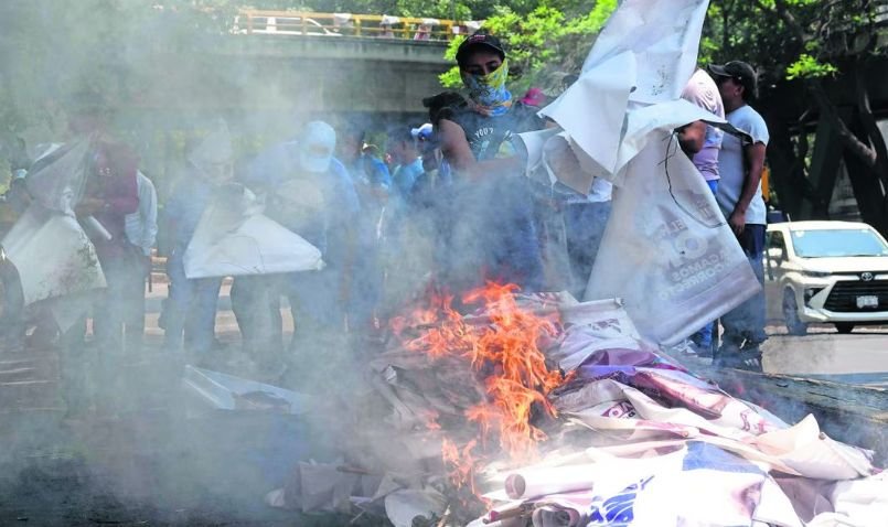 CNTE logra aumento salarial del 13% tras intensas protestas y reuniones con la SEP