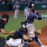 Rieleros de Aguascalientes domina a Algodoneros del Unión Laguna en juego clave de la serie