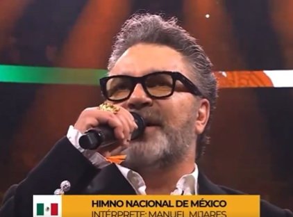 Halagan a Mijares por entonar el Himno Nacional en la pelea del Canelo Álvarez