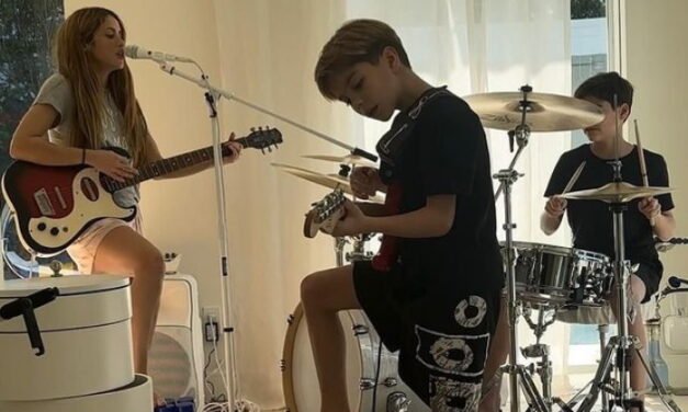Shakira comparte foto a lado de sus hijos