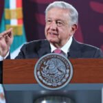 AMLO se reúne con los padres de los 43 normalistas desaparecidos de Ayotzinapa
