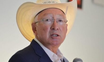 Estados Unidos suspende inspecciones de aguacate y mango en Michoacán por razones de seguridad