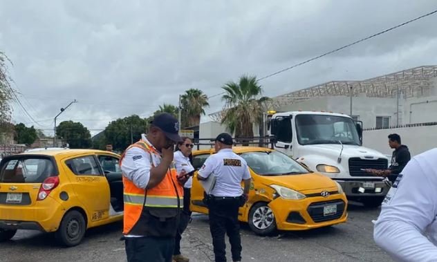 Choque en Torreón deja a bebé lesionada, taxista, tragedia. 2024