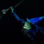 Lanzan tráiler de «Wicked» y confirman doblaje de Danna Paola