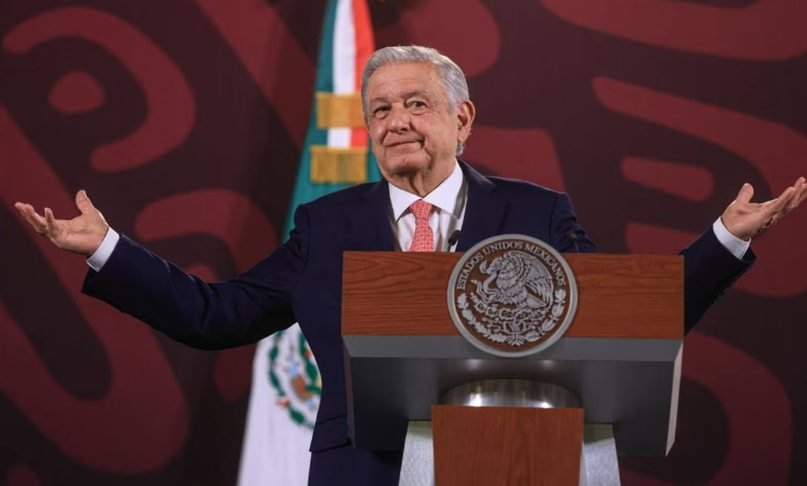 López Obrador celebra decisión judicial sobre TEPJF y descarta juicio político