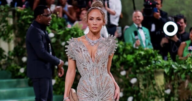 Jennifer Lopez celebra sus 55 años en medio de rumores de crisis matrimonial