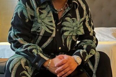 Luis R. Conriquez canta corrido en Chihuahua a pesar de las restricciones