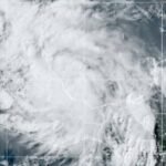 Tormenta Tropical ‘Chris’ toca tierra en Veracruz: alertas por lluvias e inundaciones