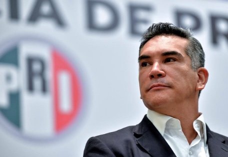 Exlíderes y exgobernadores del PRI impugnan reforma que permite la reelección de ‘Alito’ Moreno