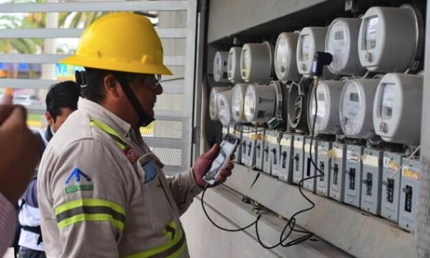 Doblemente tramposo que personas con capacidad económica se roben la luz: Canacintra Torreón