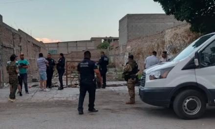 Encuentran hombre muerto en terreno baldío de Torreón