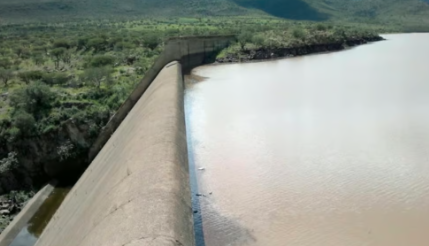 Presa Santa Elena en Durango a punto de derramar agua