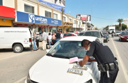 Operativos de placas en Coahuila identifican a delincuentes mientras que promueven la regularización vehicular