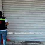 Clausuran carnicería en La Merced de Torreón por cucarachas y heces de ratones
