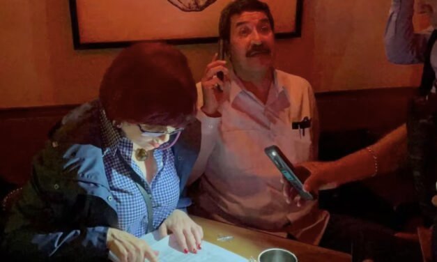 Javier Corral denuncia persecución política en Ciudad de México