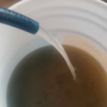 Agua contaminada aqueja a dos colonias de Torreón