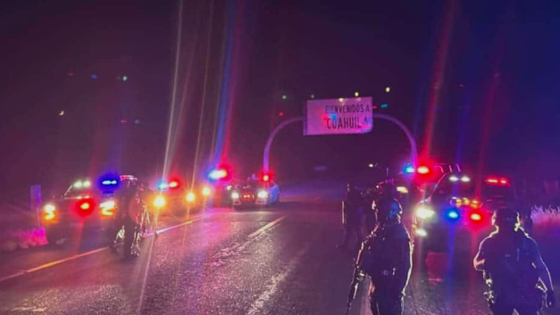 Sabinenses quedan atrapados durante balacera en Carretera Federal 53