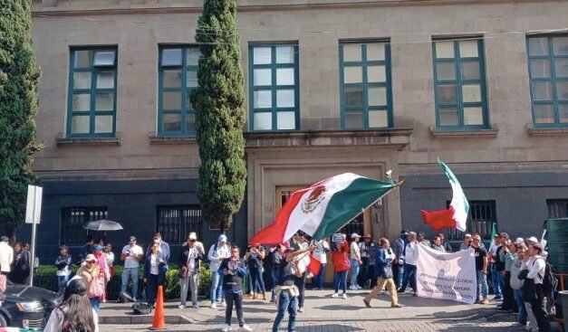 Protesta masiva bloquea accesos a la SCJN en oposición a reforma judicial