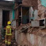 Mujer, dos niños y su mascota sobreviven a derrumbe en Torreón