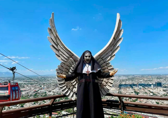 ¡El bien contra el mal! La Monja hace sus maldades en el Santuario de las Noas en Torreón
