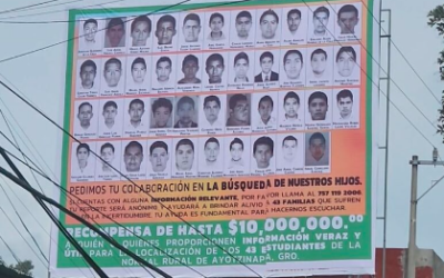 Ofrecen recompensa de 10 millones por información sobre los 43 jóvenes normalistas desaparecidos en Ayotzinapa