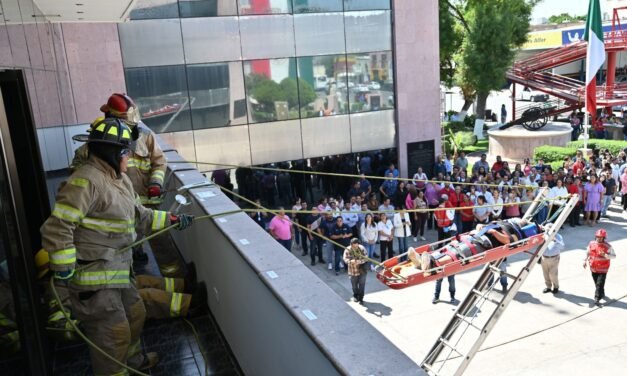 Realizan simulacro de incendio en Gómez Palacio para conmemorar el Día Nacional de Protección Civil