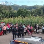 Rescatan a 165 turistas de autobuses interceptados por un grupo armado en la carretera Durango – Mazatlán