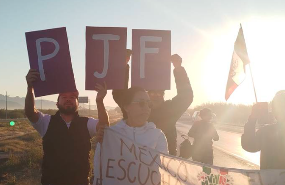 Trabajadores del Poder Judicial Federal bloquean la autopista Torreón – Saltillo
