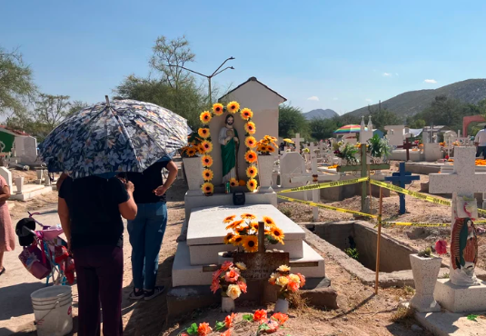 Día de Muertos en Torreón: panteones recibieron a más de 130 mil familias