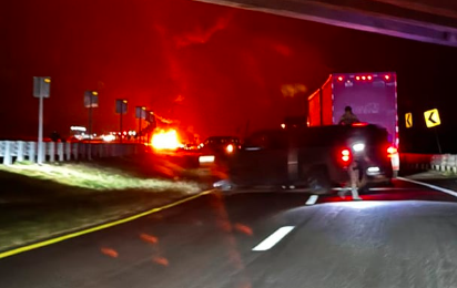 Emergencia: pipa con gasolina explota en la carretera 57 de Coahuila