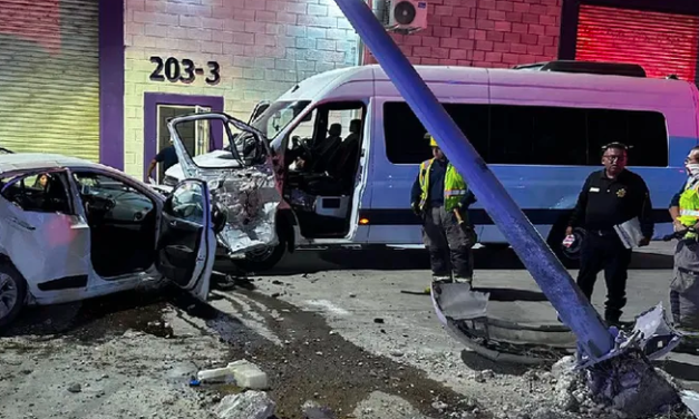 Accidente vial en Torreón: ebrio pierde el control y destruye otra camioneta