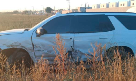 Accidente vial entre camión de gas y camioneta deja cuatro lesionados en Torreón