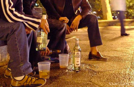 No consumas alcohol en calles de Torreón durante fiestas: podrías pagar hasta 10 mil pesos