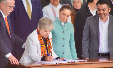 Sheinbaum firma Acuerdo Nacional por el Derecho al Agua: sustentabilidad y acceso equitativo en México