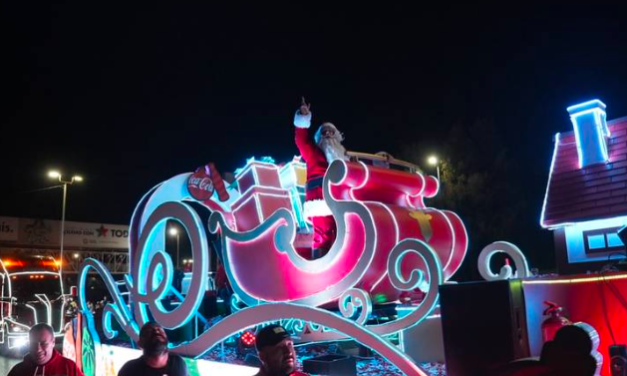 Magia navideña en Torreón: la Caravana Coca-Cola 2024 deslumbra a miles