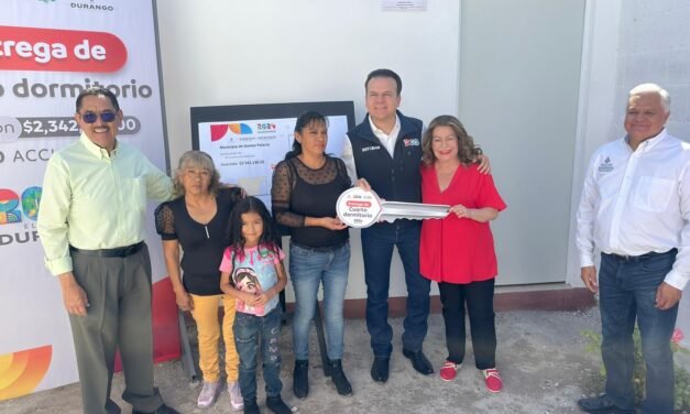 Gobernador de Durango y alcaldesa de Gómez Palacio entregan cuartos adicionales
