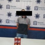 Hombre no aguanta ´sed de la mala´, entra a Oxxo y toma dos Victorias en Torreón