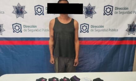 Ni hace tanto frío y roba 17 pares de calcetas de Soriana en Torreón