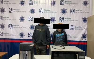 Torreón: joven pareja olvida promociones de Buen Fin y prefieren robar microondas de Whirlpool