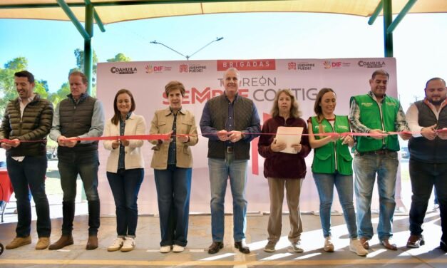 Brigada 51 de ´Torreón Siempre Contigo´: Román Cepeda entrega techumbre